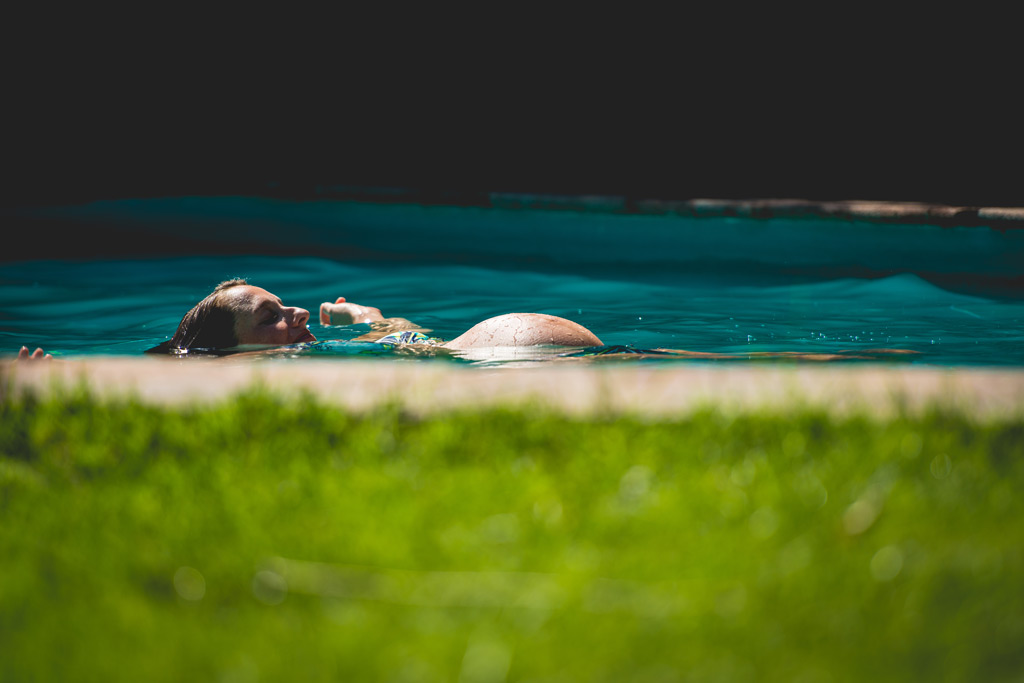 Фото: Беременная в бассейне