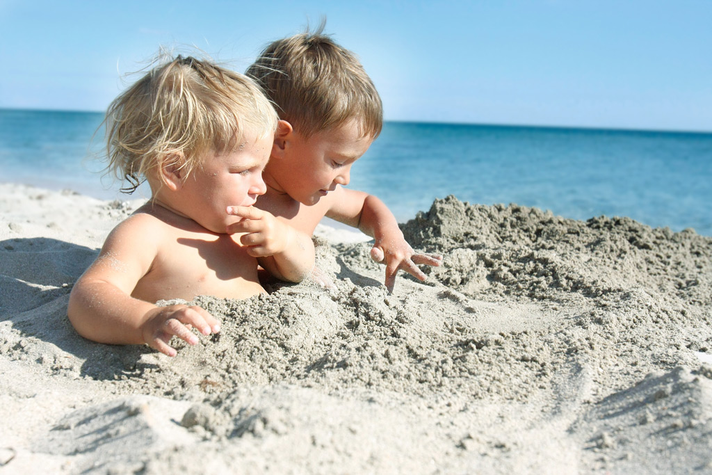 Фото: Стройте из песка вместе с детьми