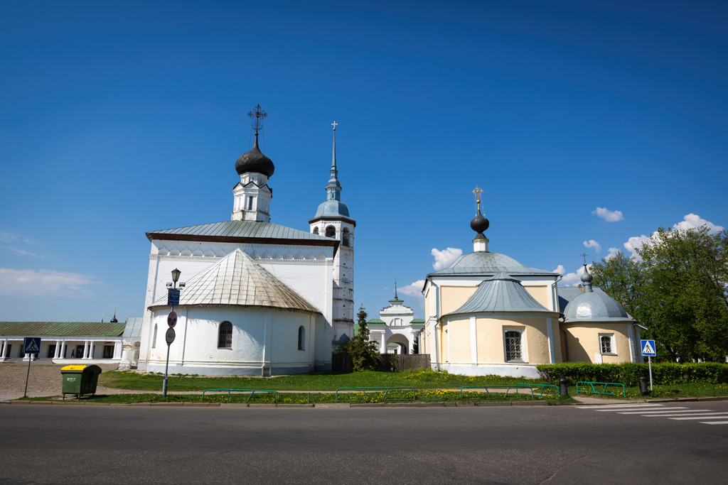 Фото: Воскресенская и Казанская церкв