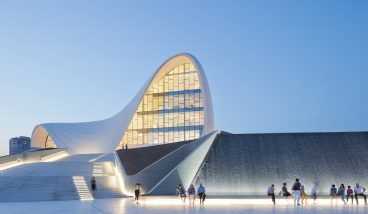 Кольцо памяти и Центр Алиева: лучшее из современной архитектуры