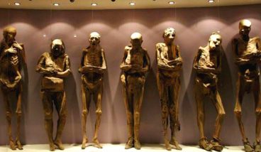 Костел из черепов и детские мумии: самые страшные места мира