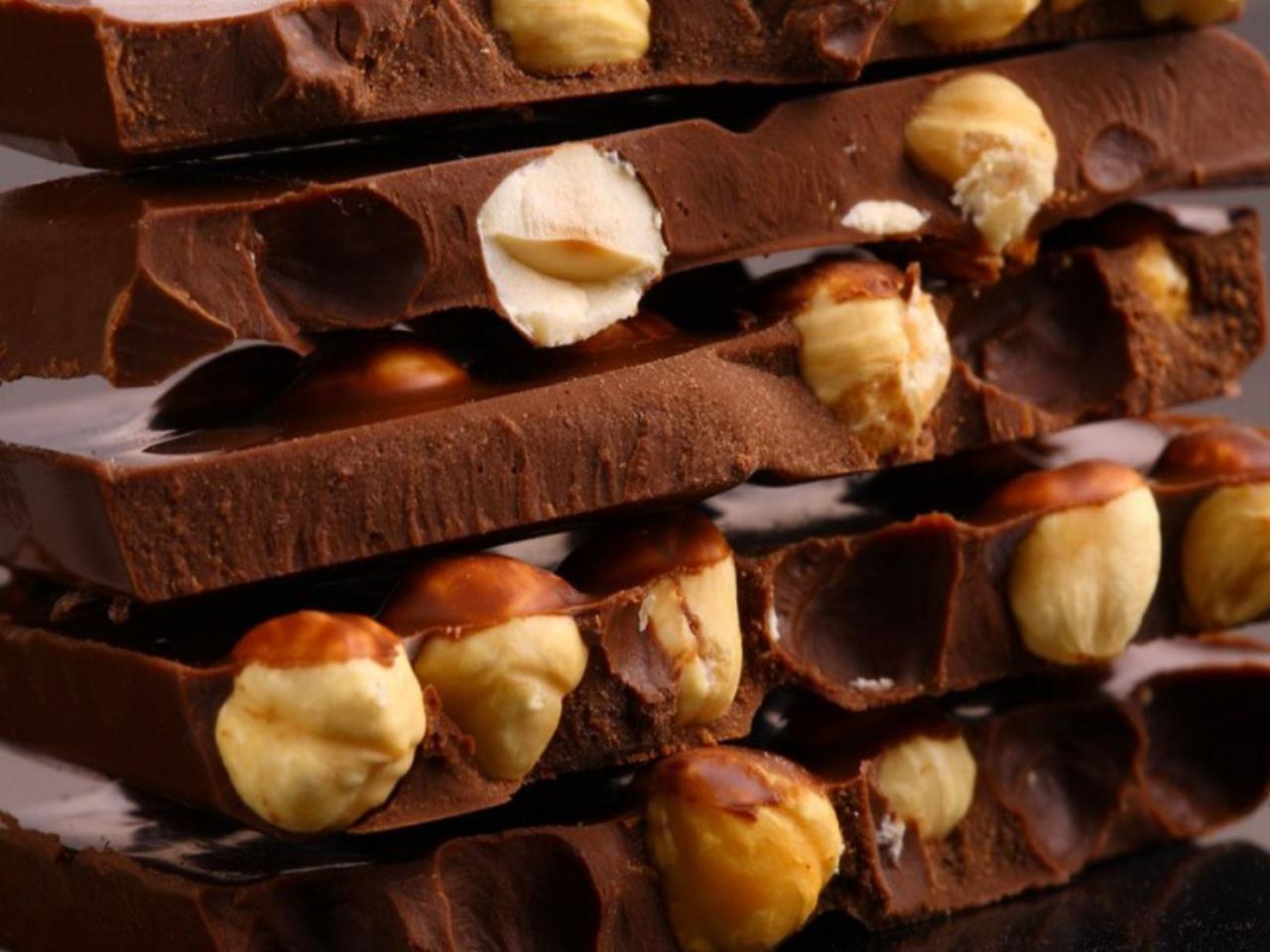 Фото: Шоколад с орехами