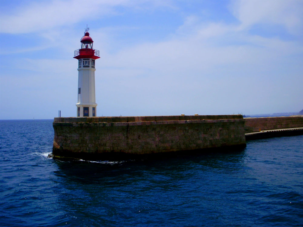 Фото: Маяк Faro Almeria