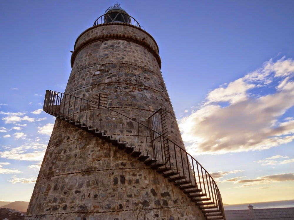 Фото: Маяк Faro de Punta de la Mona