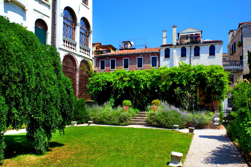 Фото: Сад дворца Градениго