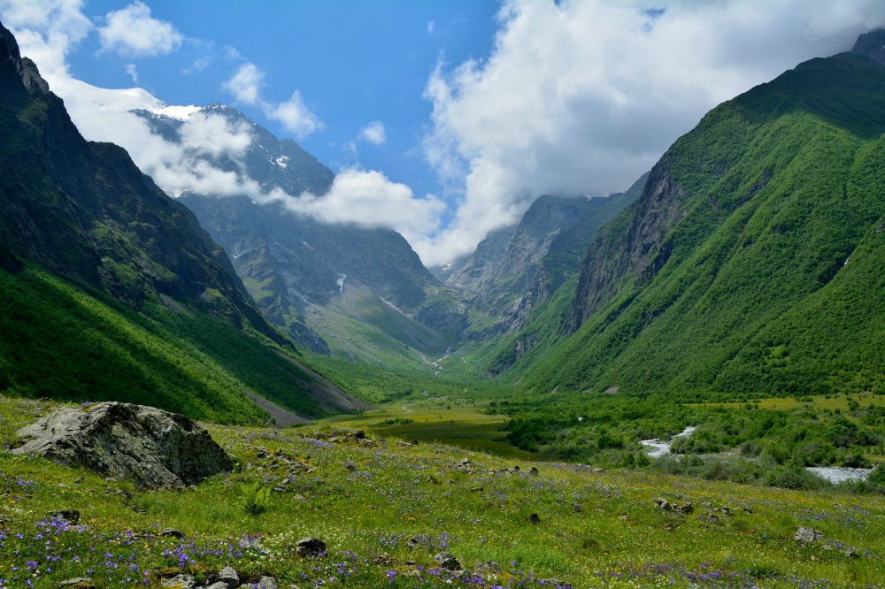 Фото: Куртатинское ущелье