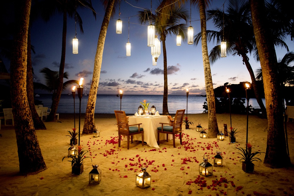 Beach Romantic dinner