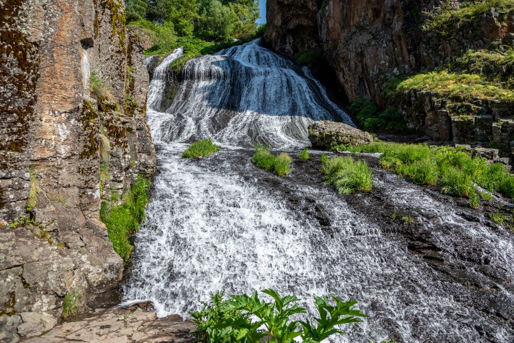 La ruta por las cascadas más bonitas de Armenia