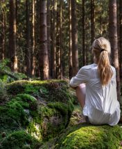 Бесконечно смотреть на горы, лес и воду: идеальные места для медитаций