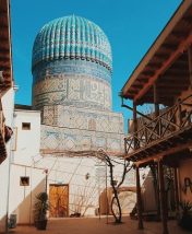 Голубые мечети, рынки и чайханы: выходные в Самарканде