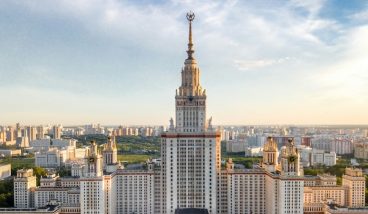 Центральнее некуда: топ-20 гостиниц в центре Москвы и Санкт-Петербурга