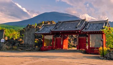 Каруидзава: курорт у вулкана, где отдыхал Джон Леннон. Что посмотреть и как добраться из Токио