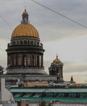Где остановиться на праздники: топ-20 отелей в Москве и Санкт-Петербурге для яркого уикенда