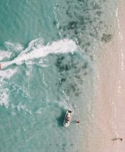 Куда поехать на море в сентябре: 5 доступных безвизовых направлений
